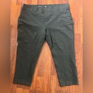 Saint John’s bay Women's Charcoal Leggings size 3x large gray pants skinny leg